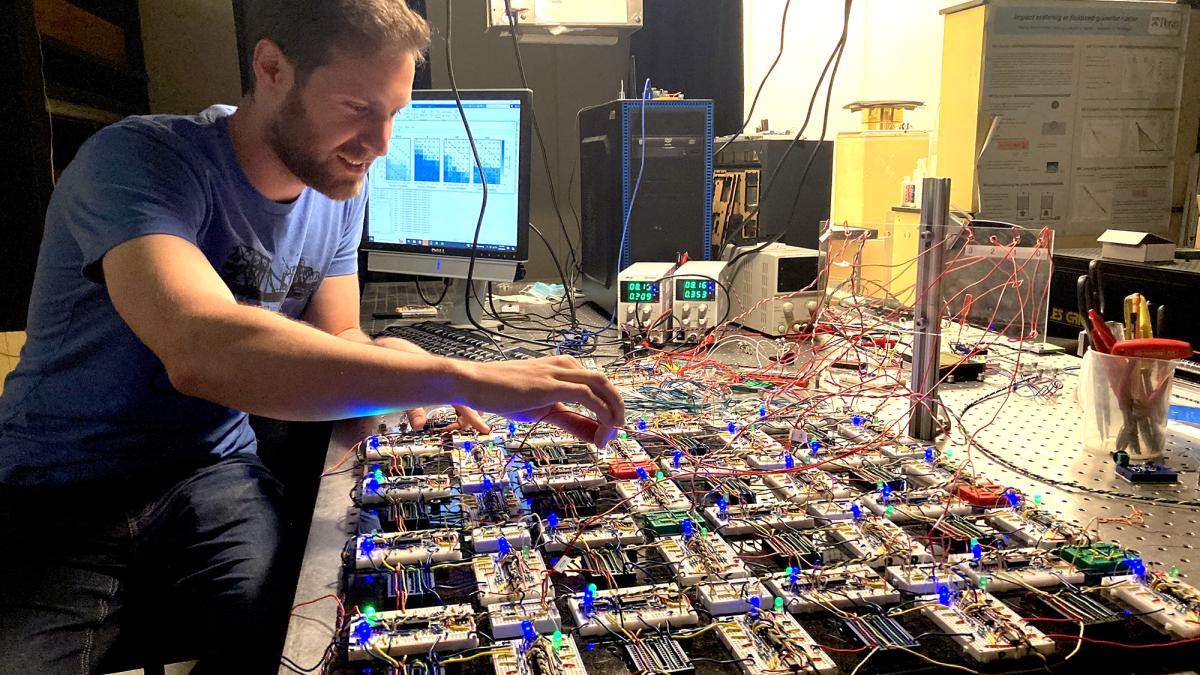 Sam Dillavou, a postdoc in the Durian Research Group in the School of Arts & Sciences, built the components of this contrastive local learning network, an analog system that is fast, low-power, scalable, and able to learn nonlinear tasks.